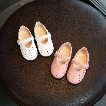 Весенне-летние сандалии для девочек, обувь принцессы для маленьких девочек, детская корейская обувь с отверстиями