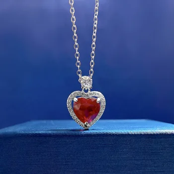 Новый S925 Серебряный Голубь Кроваво-красный 8 * 8 В форме сердца Круглое бриллиантовое ожерелье Кулон Женский Классический Простой модный стиль